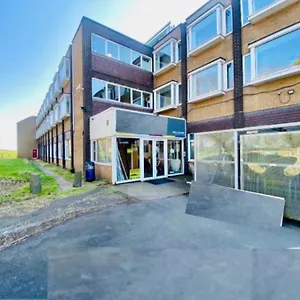  Apartment Peaks House - Large Car Park