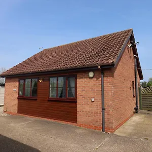  Holiday home Church View